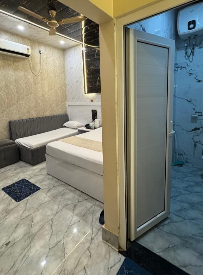 Kashi Vishram Palace hotel Room